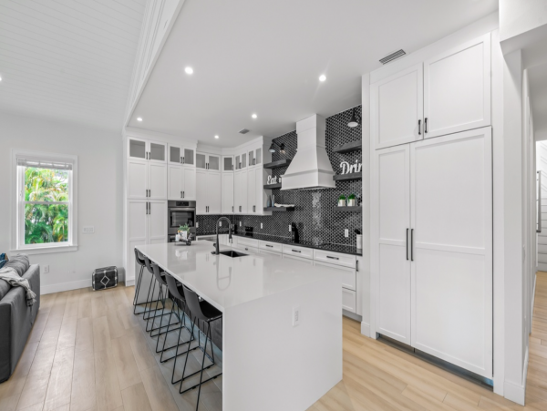 Luxury Walk to Beach Home with Private Pool in Anna Maria Island