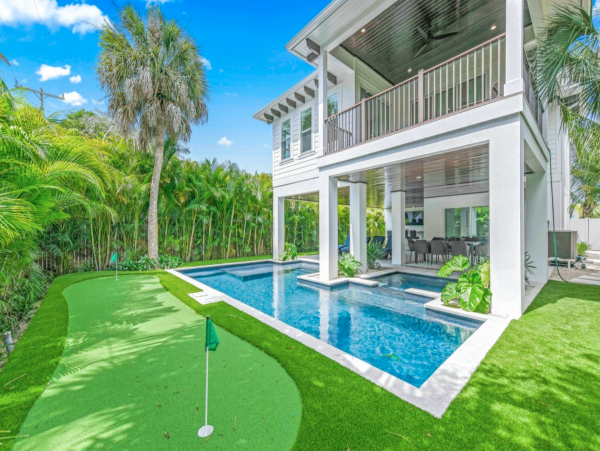 Luxury Walk to Beach Home with Private Pool in Anna Maria Island
