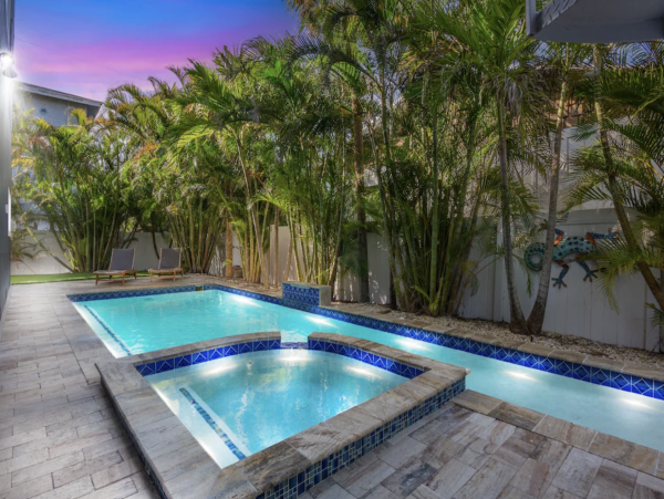 Holmes Beach Luxury Six Bedroom Villa