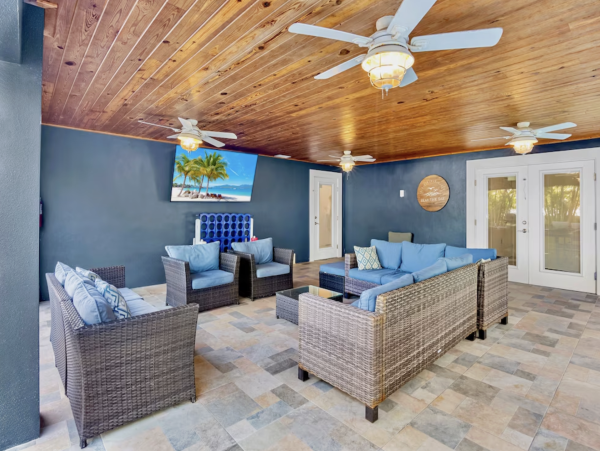 Holmes Beach Luxury Six Bedroom Villa