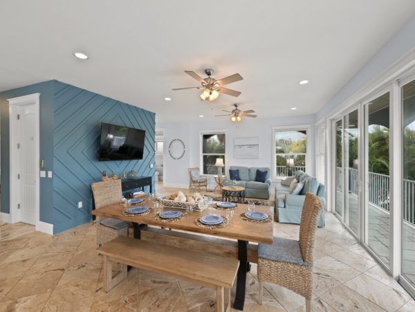 Holmes Beach Luxury Six Bedroom Villa