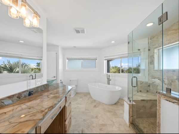 Holmes Beach Luxury Six Bedroom Villa