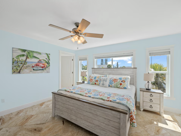 Holmes Beach Luxury Six Bedroom Villa