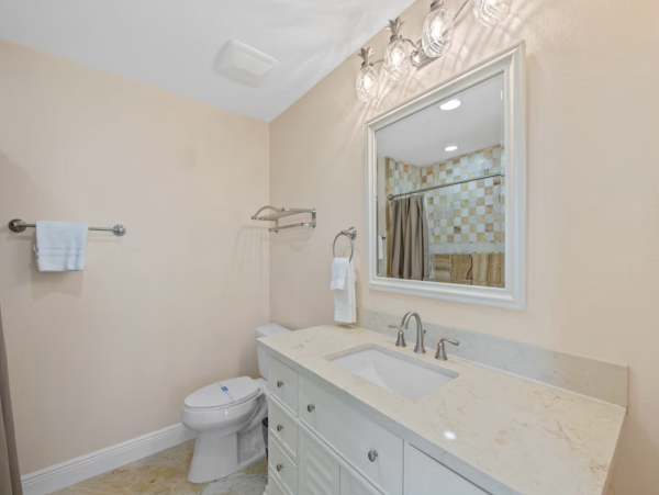 Holmes Beach Luxury Six Bedroom Villa