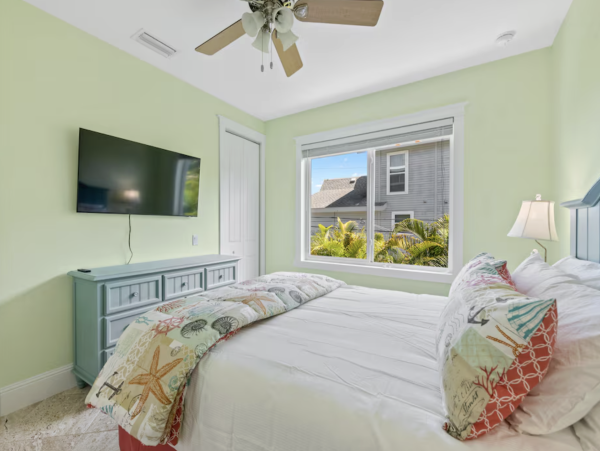 Holmes Beach Luxury Six Bedroom Villa