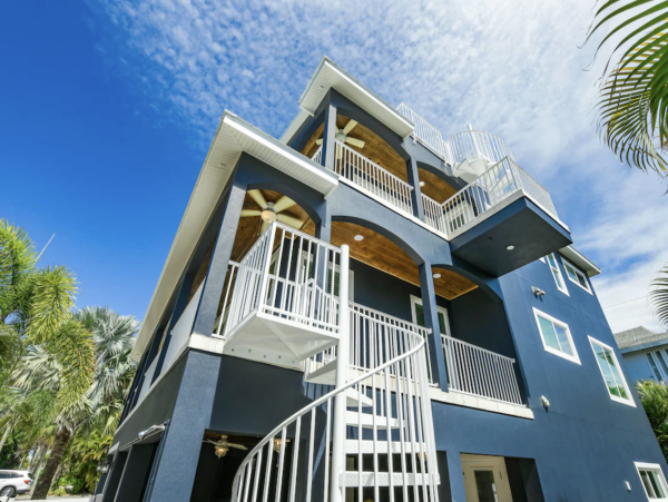 Holmes Beach Luxury Six Bedroom Villa