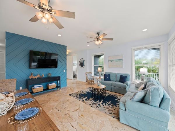 Holmes Beach Luxury Six Bedroom Villa