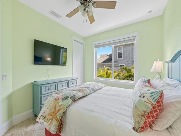 Holmes Beach Luxury Six Bedroom Villa