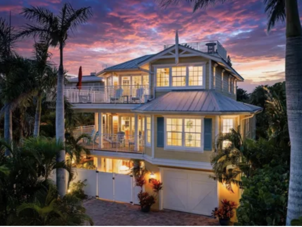 Holmes Beach Luxury Six Bedroom Villa