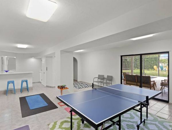 Sanibel Vacation Pool Home Four Bedrooms Sleeps 8 Guests