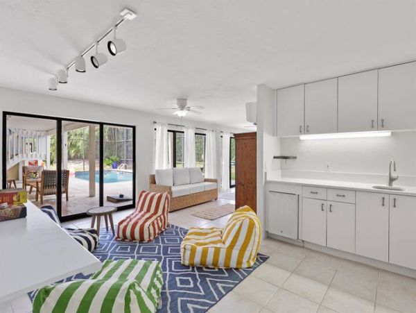 Sanibel Vacation Pool Home Four Bedrooms Sleeps 8 Guests