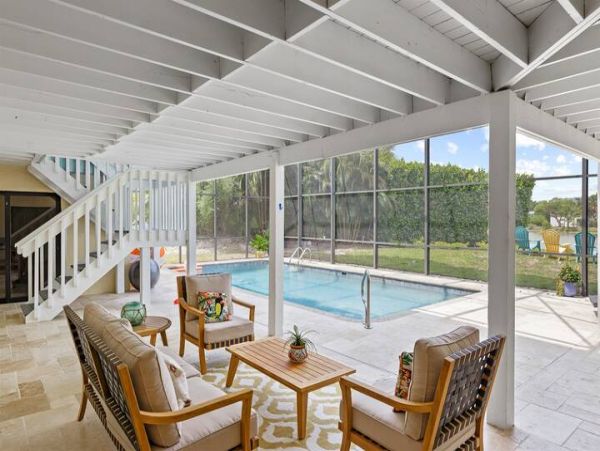 Sanibel Vacation Pool Home Four Bedrooms Sleeps 8 Guests