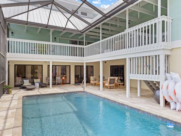 Sanibel Vacation Pool Home Four Bedrooms Sleeps 8 Guests