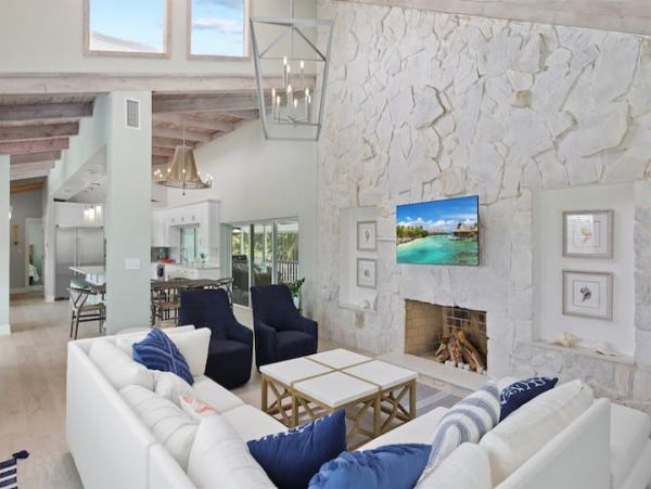 Sanibel Vacation Pool Home Four Bedrooms Sleeps 8 Guests