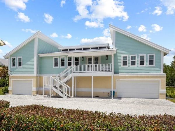 Sanibel Vacation Pool Home Four Bedrooms Sleeps 8 Guests