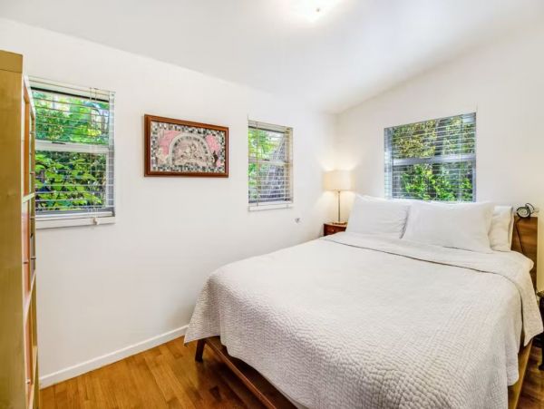 Two Waterfront Vacation Cottages with Dock in Sarasota