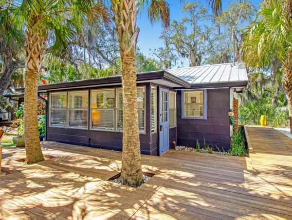 Two Waterfront Vacation Cottages with Dock in Sarasota