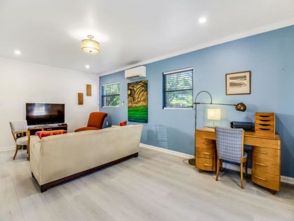 Two Waterfront Vacation Cottages with Dock in Sarasota