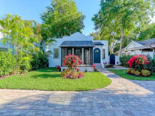 Sarasota Charming Vacation Home 3 Bedrooms Sleeps 10 Guests