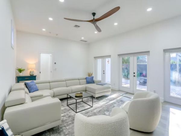 Sarasota Charming Vacation Home 3 Bedrooms Sleeps 10 Guests