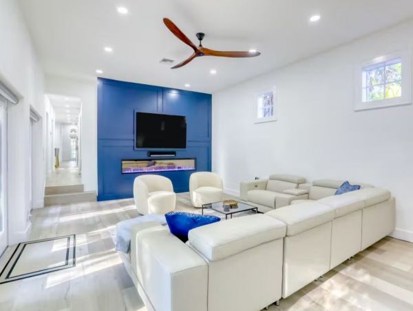 Sarasota Charming Vacation Home 3 Bedrooms Sleeps 10 Guests