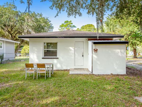 Lovely Sarasota Vacation Cottage -  Sleeps 4 Guests
