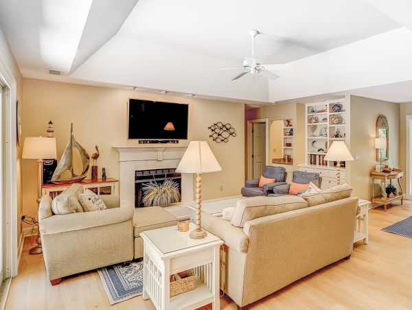 Hilton Head Home 1009176