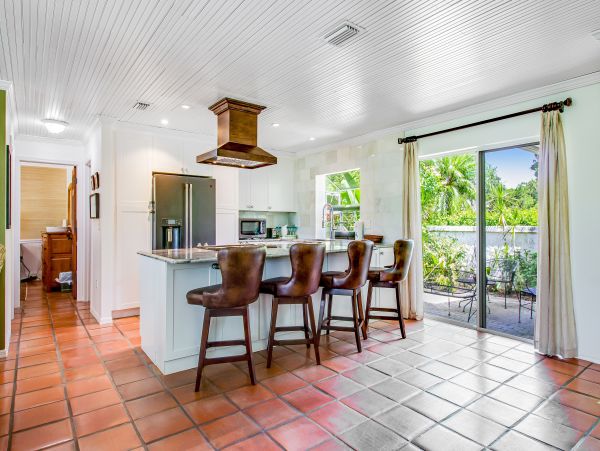 Sarasota Vacation Pool Home Two Bedrooms Sleeps 4 Guests