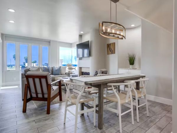 Four Bedroom Oceanfront Beach Rental in Mission Beach