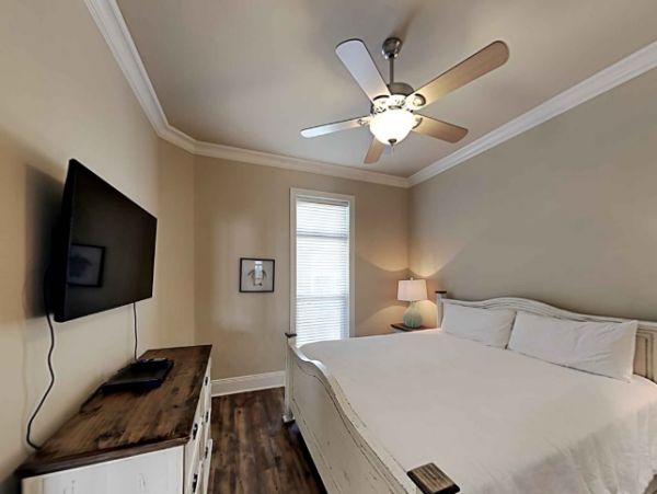 Beach Front Orange Beach 7 Bedroom Vacation Home Sleeps 28
