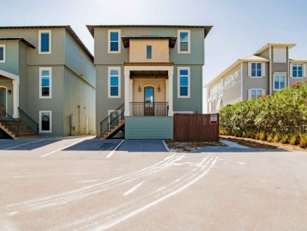 Beach Front Orange Beach 7 Bedroom Vacation Home Sleeps 28
