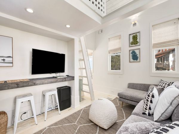 Inlet Beach Vacation Pool Home Six Bedroom + Guest House