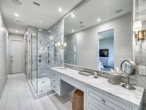 Magnificent Residence in Rosemary Beach Sleeps 20 Guests
