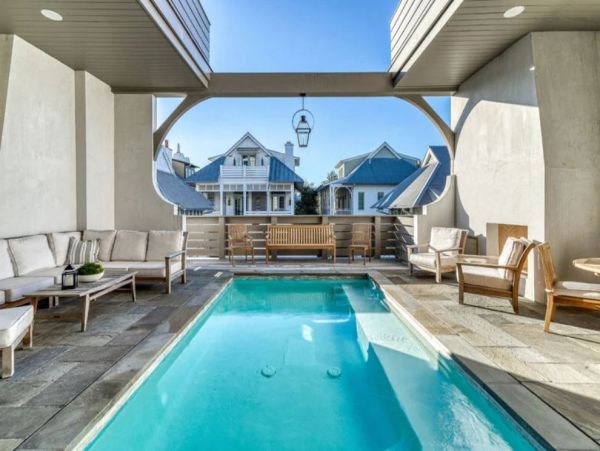 Magnificent Residence in Rosemary Beach Sleeps 20 Guests