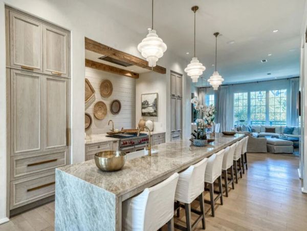 Magnificent Residence in Rosemary Beach Sleeps 20 Guests