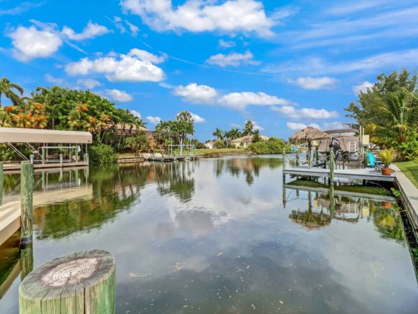 Water Views Cape Coral Vacation Pool Home Three Bedrooms