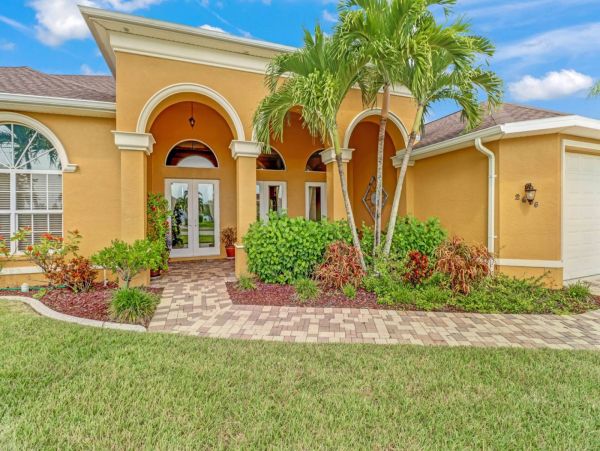 Water Views Cape Coral Vacation Pool Home Three Bedrooms