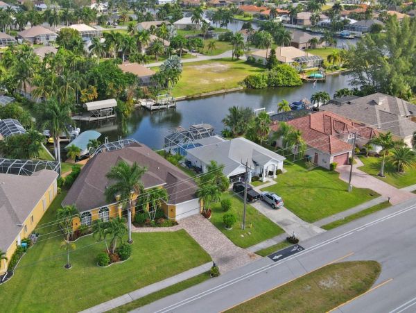 Water Views Cape Coral Vacation Pool Home Three Bedrooms