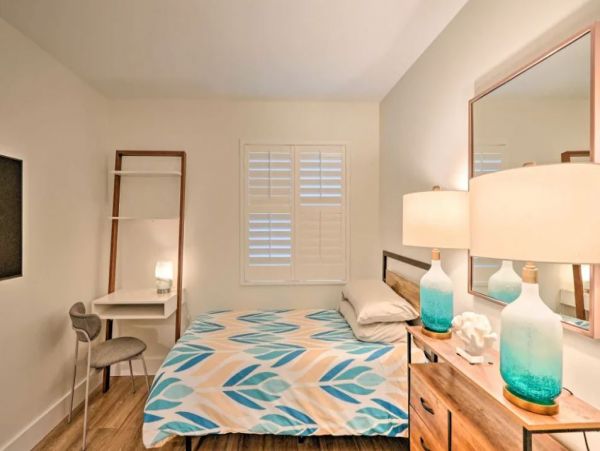 Naples Walk to Beach Vacation Condo Two Bedrooms With Pool