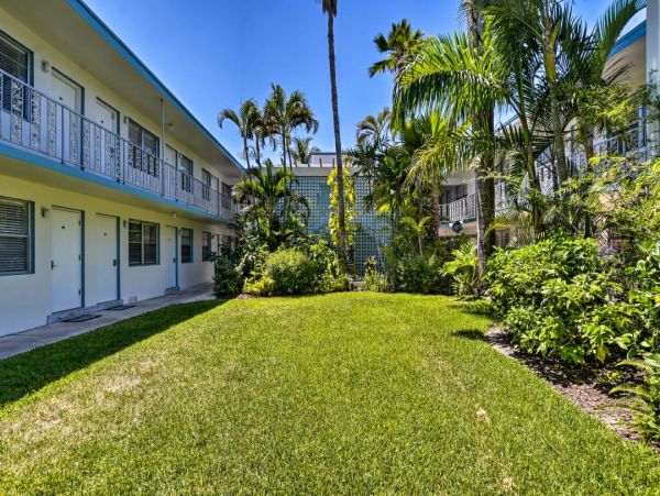 Naples Walk to Beach Vacation Condo Two Bedrooms With Pool
