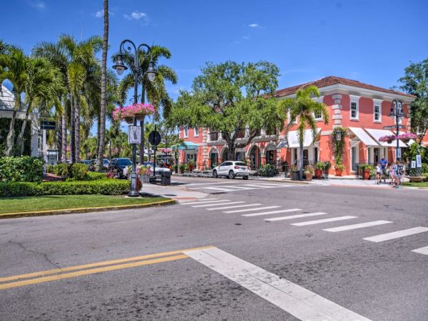 Naples Walk to Beach Vacation Condo Two Bedrooms With Pool