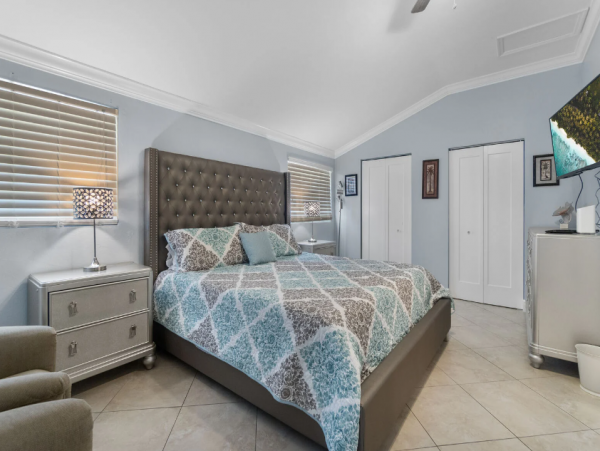 Charming Naples Home with 3-Bedrooms and Pool