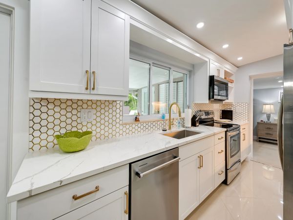 Naples Vacation Pool Home Four Bedrooms Sleeps 8 Guests