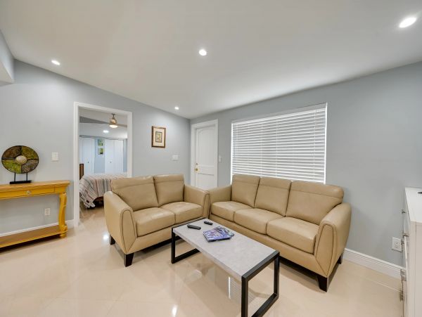 Naples Vacation Pool Home Four Bedrooms Sleeps 8 Guests
