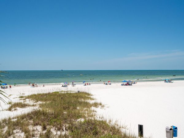 Fort Myers Beach Oceanfront Vacation Home Sleeps 19 Guests