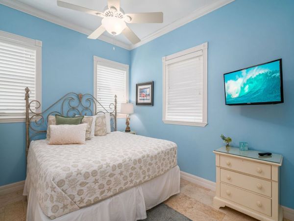 Fort Myers Beach Oceanfront Vacation Home Sleeps 19 Guests