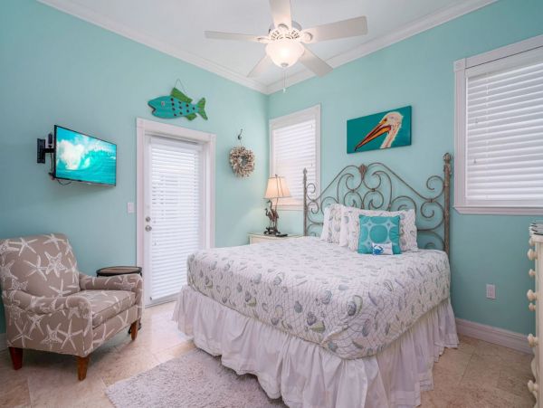 Fort Myers Beach Oceanfront Vacation Home Sleeps 19 Guests