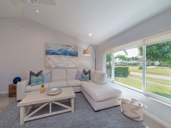 Marco Island Vacation Home Three Bedroom Pool Home Sleeps 7
