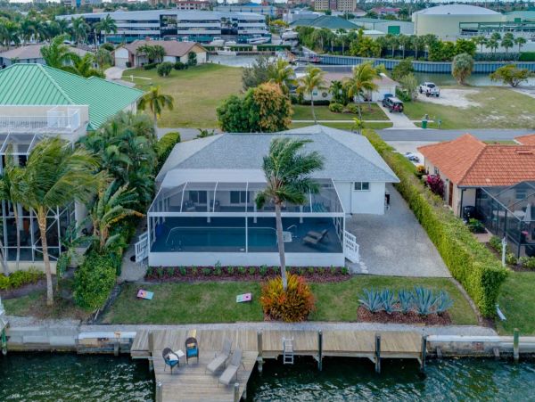 Marco Island Vacation Home Three Bedroom Pool Home Sleeps 7