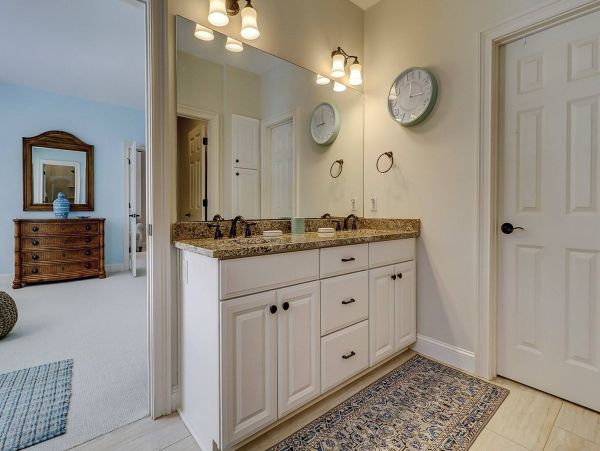 Hilton Head 6 Bedroom Home with Pool & Spa Walk To Beach
